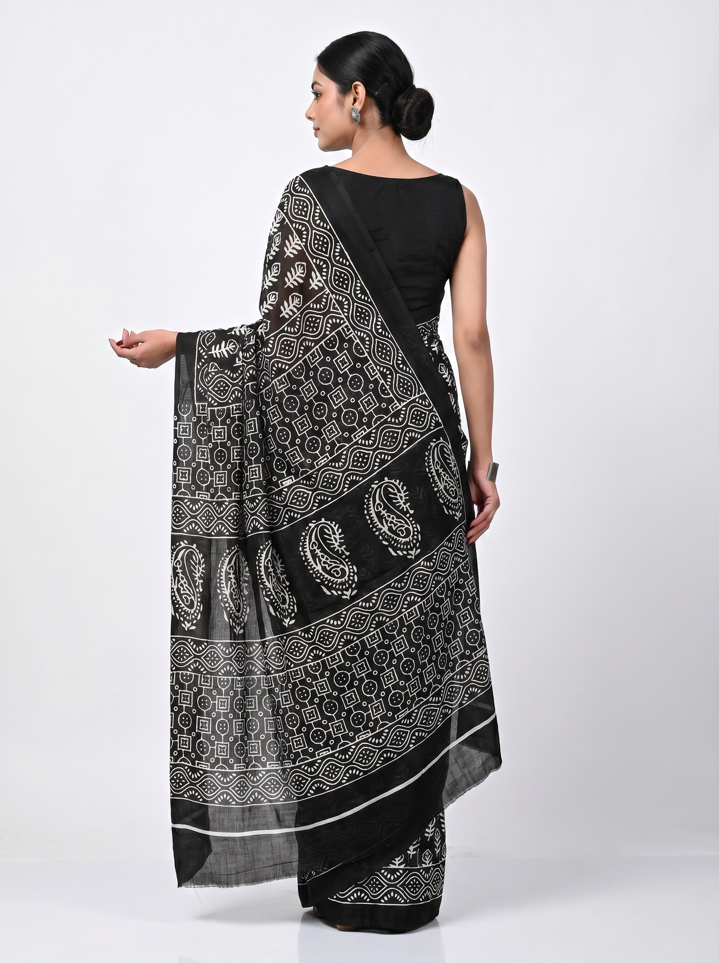 Pure Mulmul Cotton Saree | Charcoal Grey + Grey Handblock Print | Summer & Office Wear | With Blouse image 3