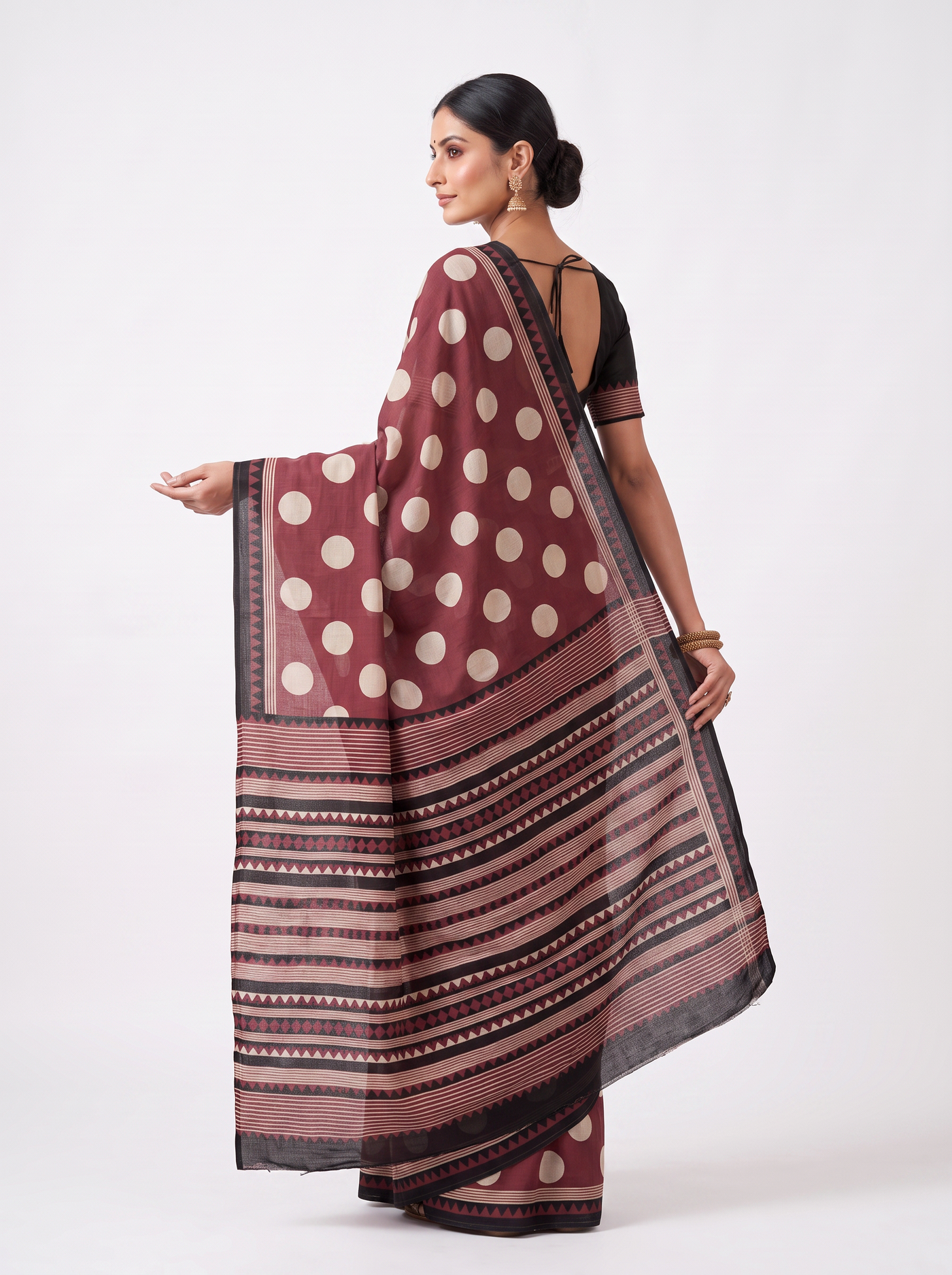 Wine & Off White Contrast Border Mulmul Saree with Blouse - view 4