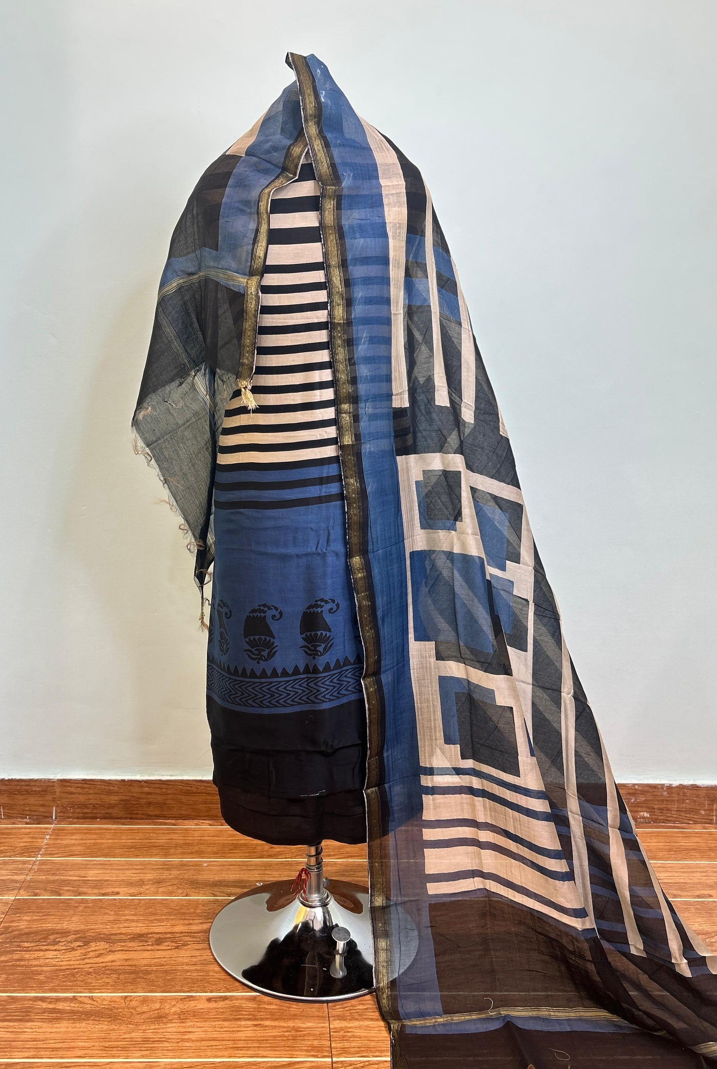 Off White + Navy Blue Maheshwari silk suit material unstitched 3 piece set