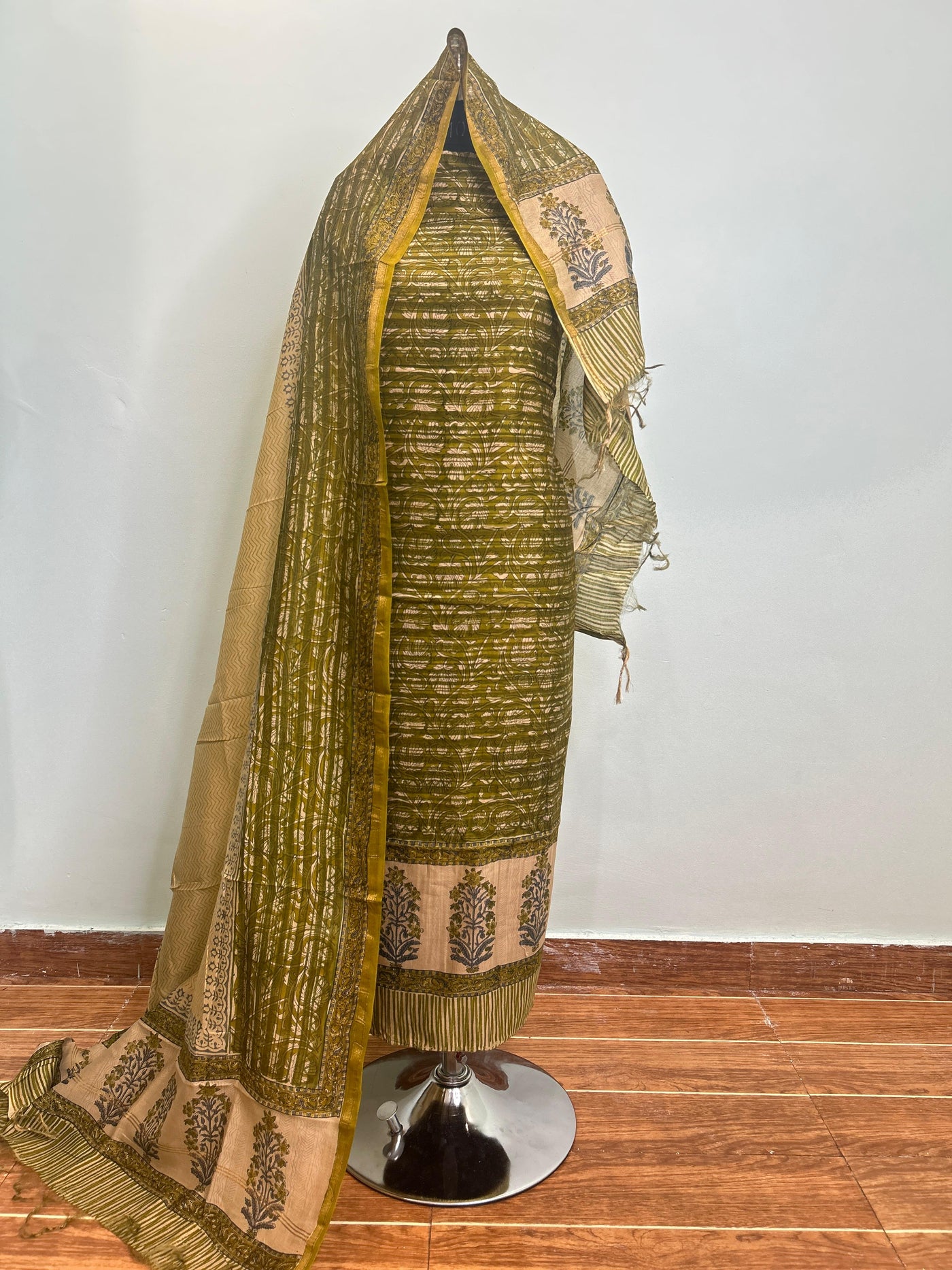 Off White + Burnt Orange + Ochre Maheshwari silk suit material unstitched 3 piece set