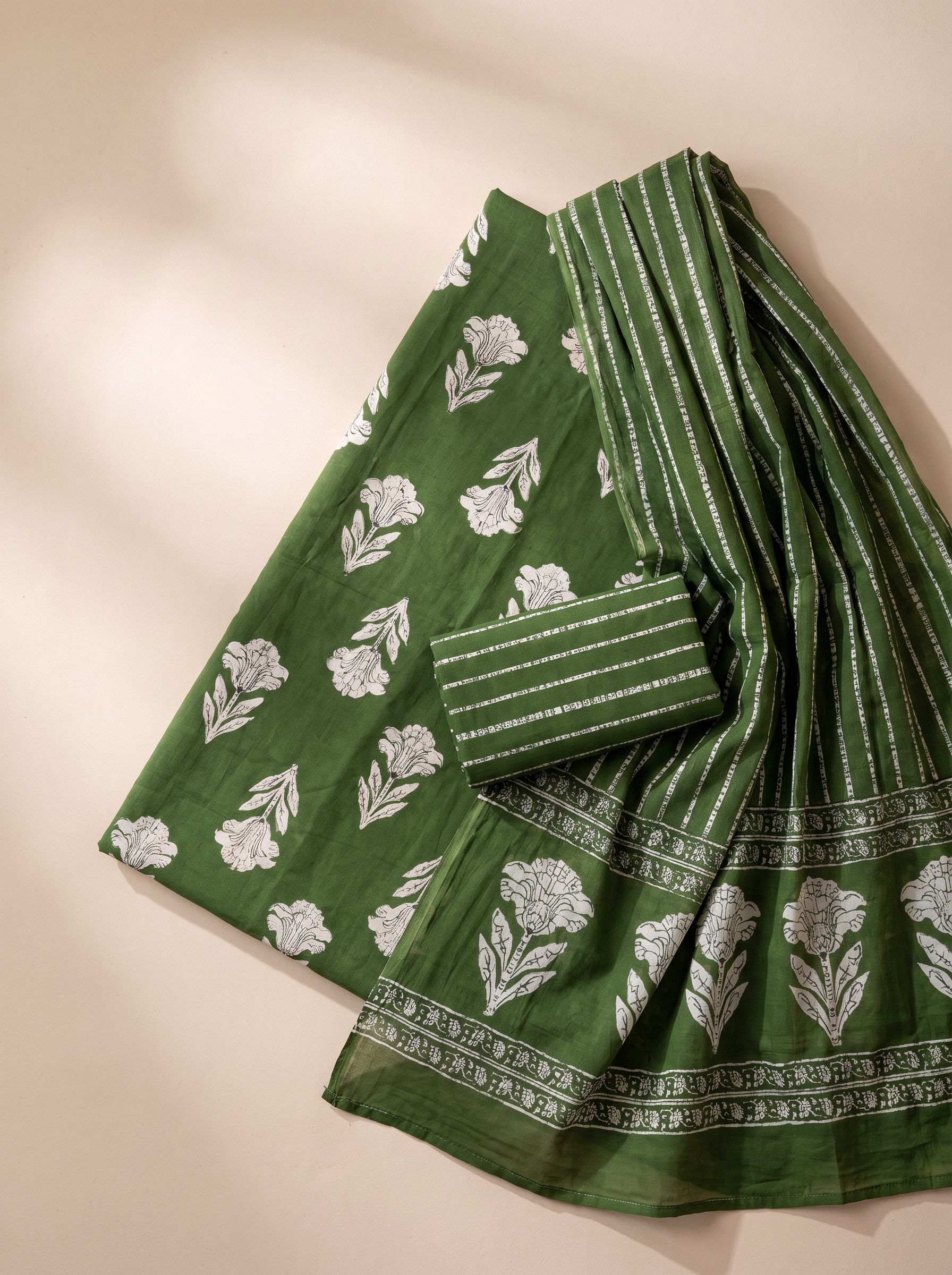 Mehendi Green cotton suit with cotton dupatta unstitched suit material
