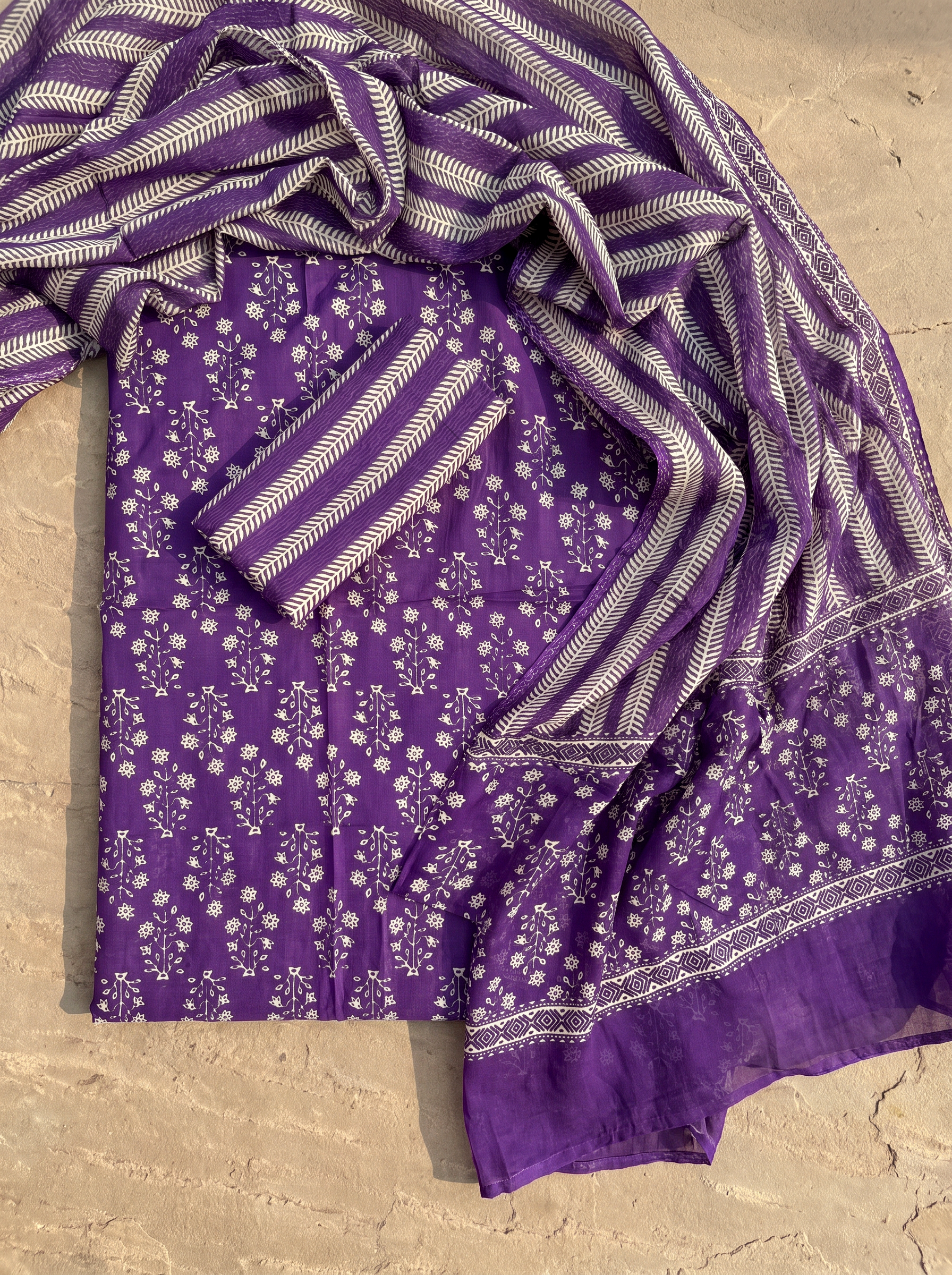 Violet cotton suit with cotton dupatta unstitched suit material