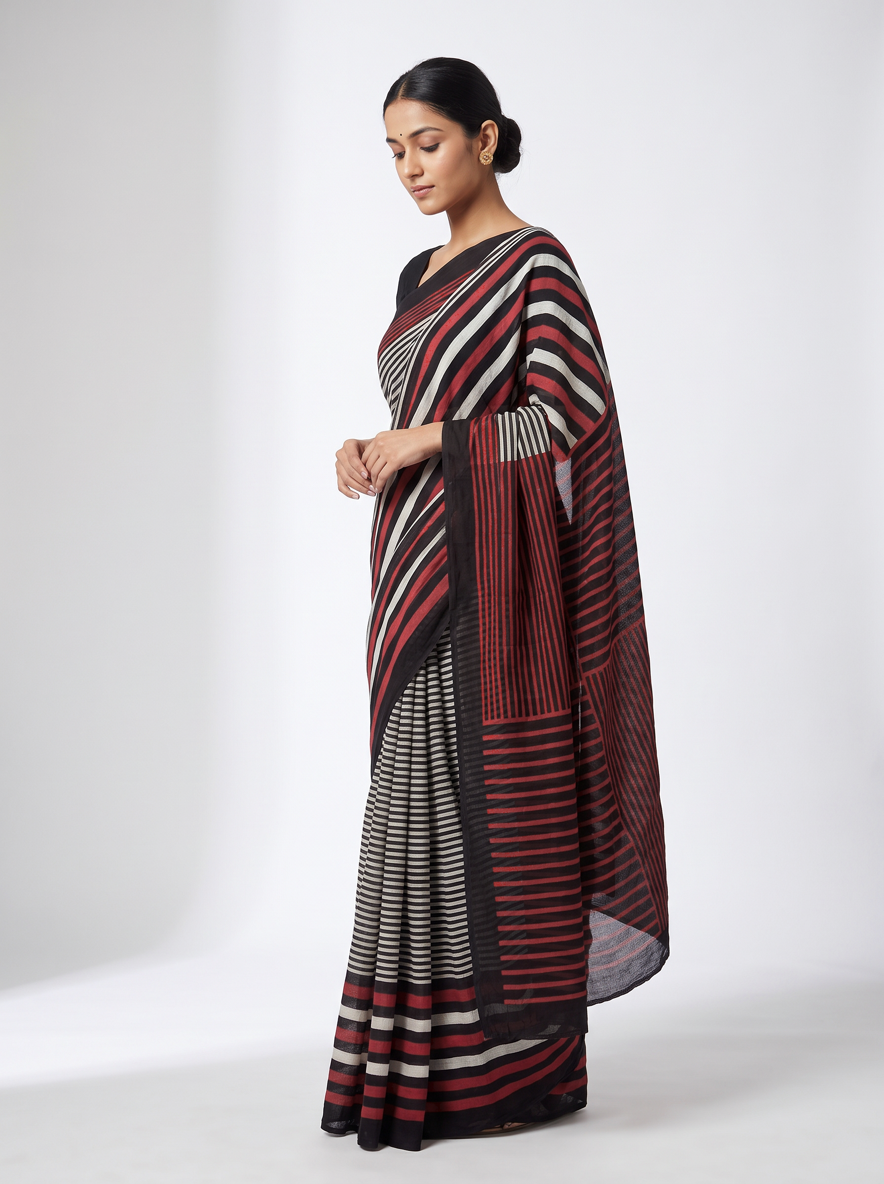 Mul Modal Cotton Crimson Charcoal Grey Printed Dailywear Saree - Image 2
