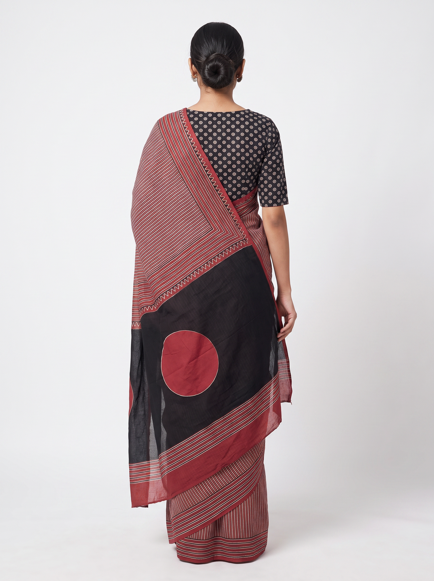 Mul Modal Cotton Deep Red Contrast Border Dailywear Saree - Image 3