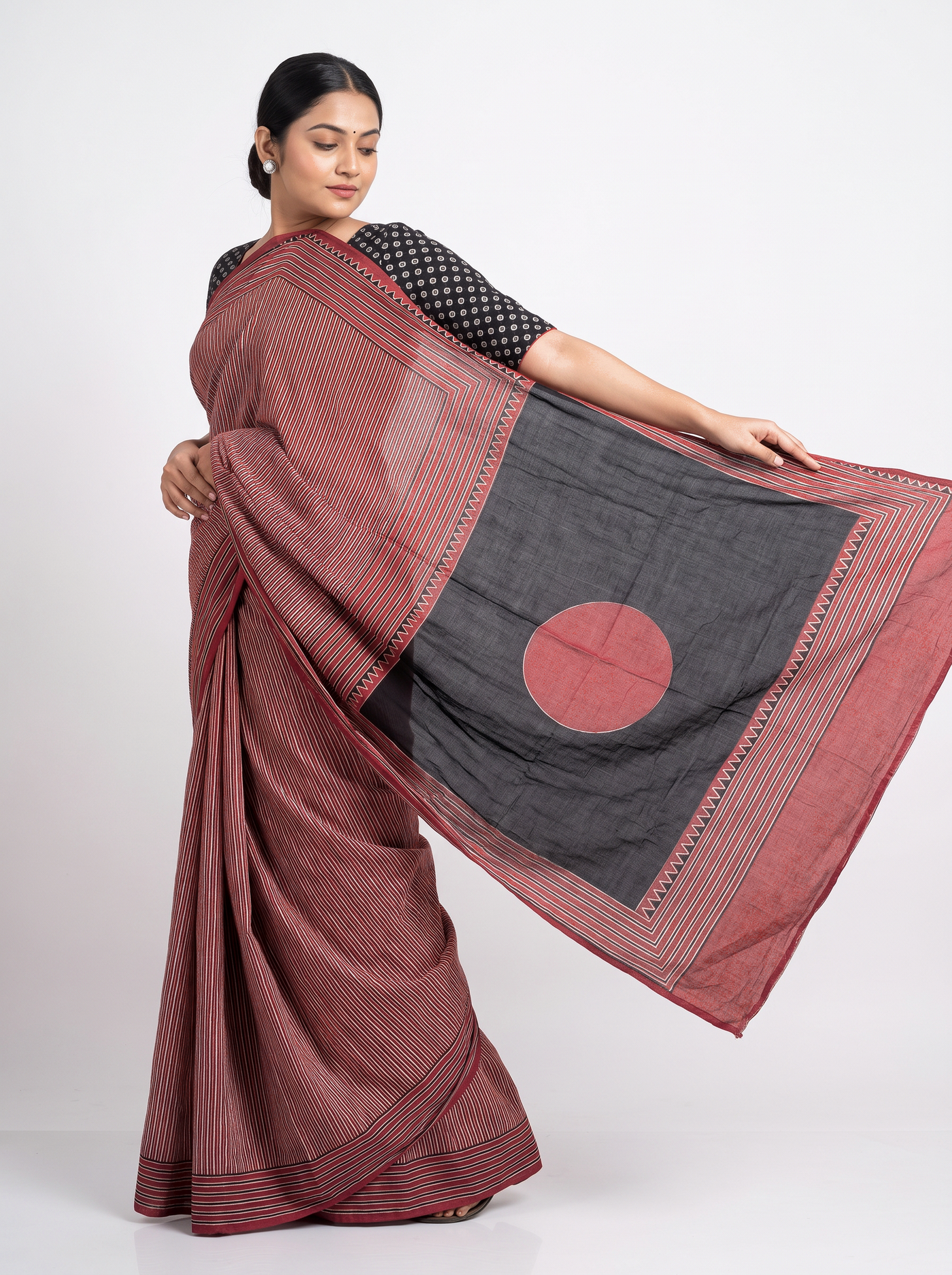 Mul Modal Cotton Deep Red Contrast Border Dailywear Saree - Image 4
