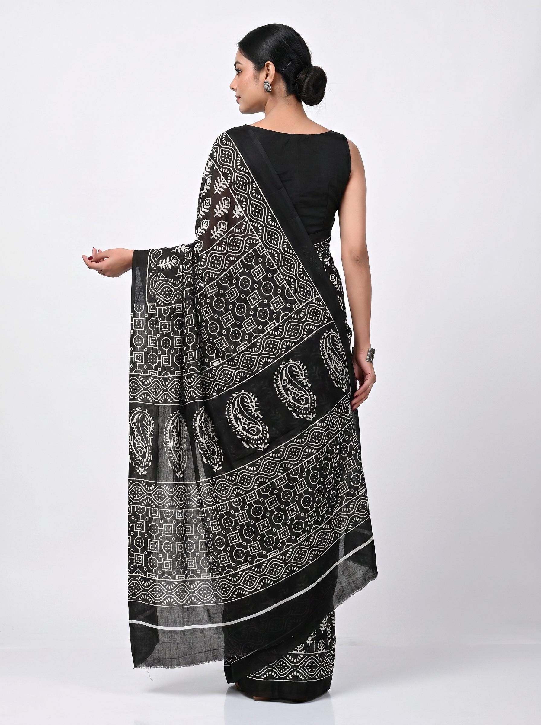 Pure Mulmul Cotton Saree | Charcoal Grey + Grey Handblock Print | Summer & Office Wear | With Blouse image 3