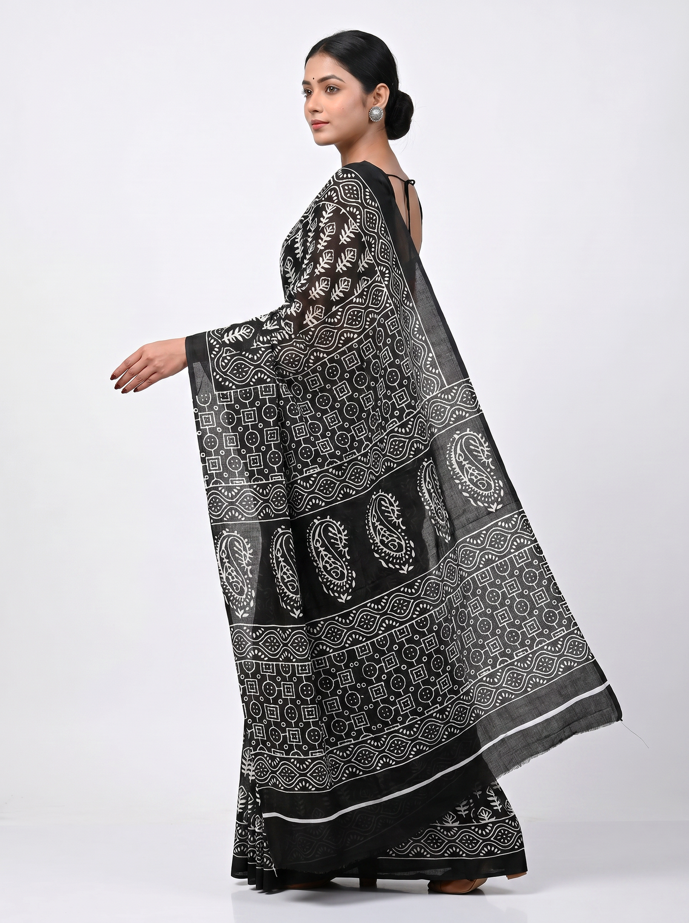 Pure Mulmul Cotton Saree | Charcoal Grey + Grey Handblock Print | Summer & Office Wear | With Blouse image 4