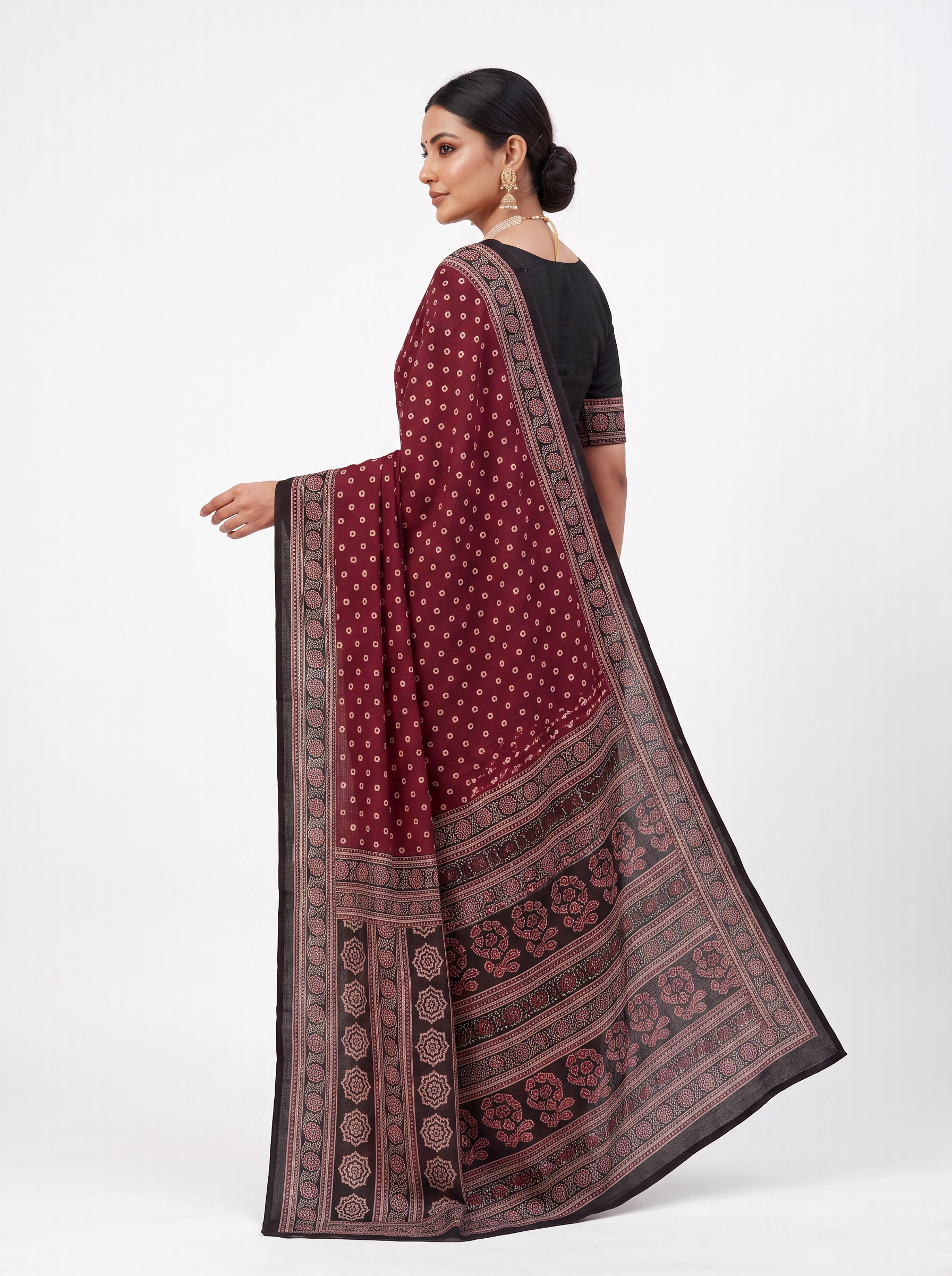 Wine Contrast Border Mulmul Saree with Blouse - view 4