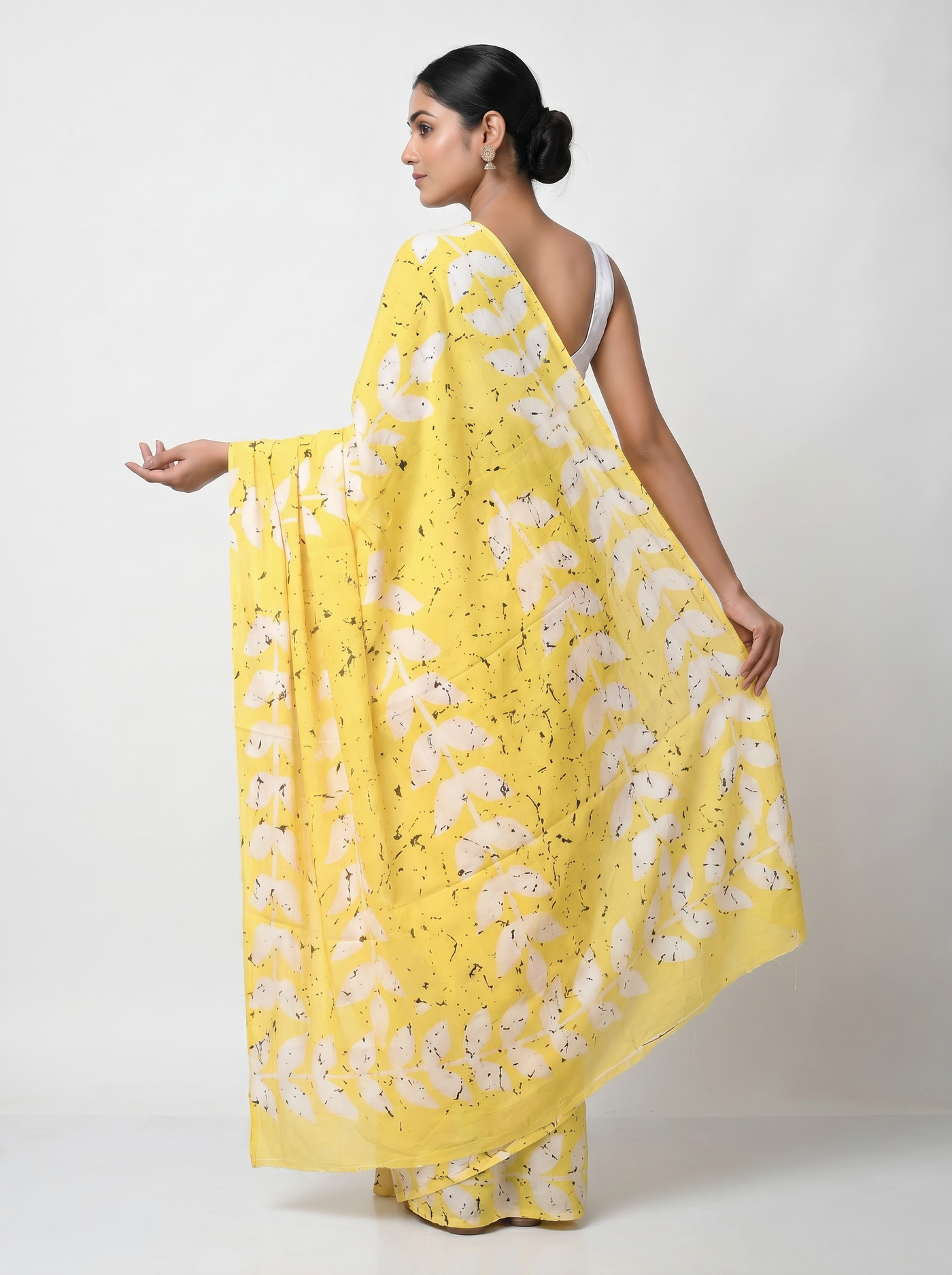 Pure Mulmul Cotton Saree | Golden Woven Golden Zari | Festive Wear | With Blouse | Design 2 image 4